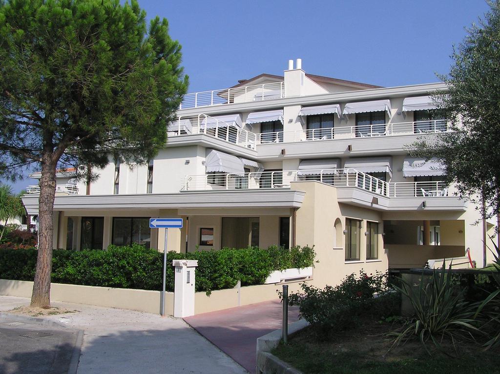 Hotel Porto Azzurro Sirmione Exterior photo